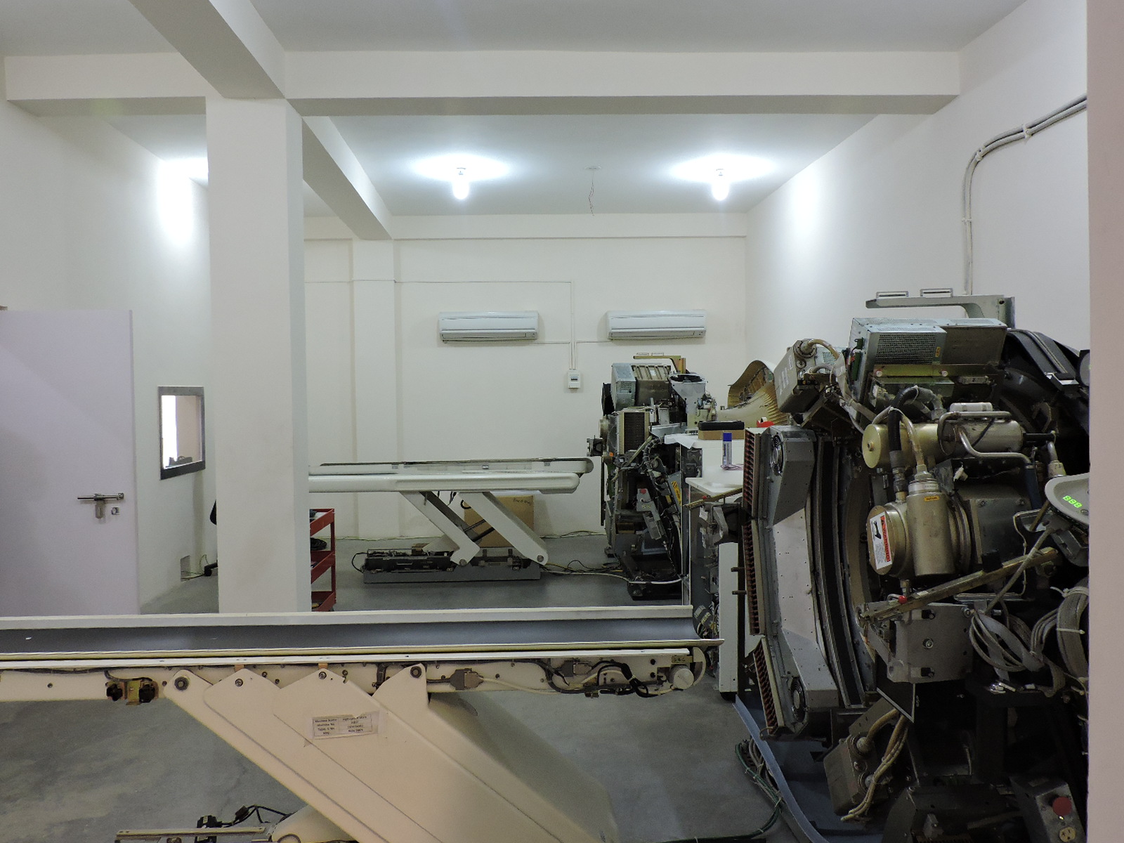 Cleaned and cosmetically restored CT machine ready for shipment